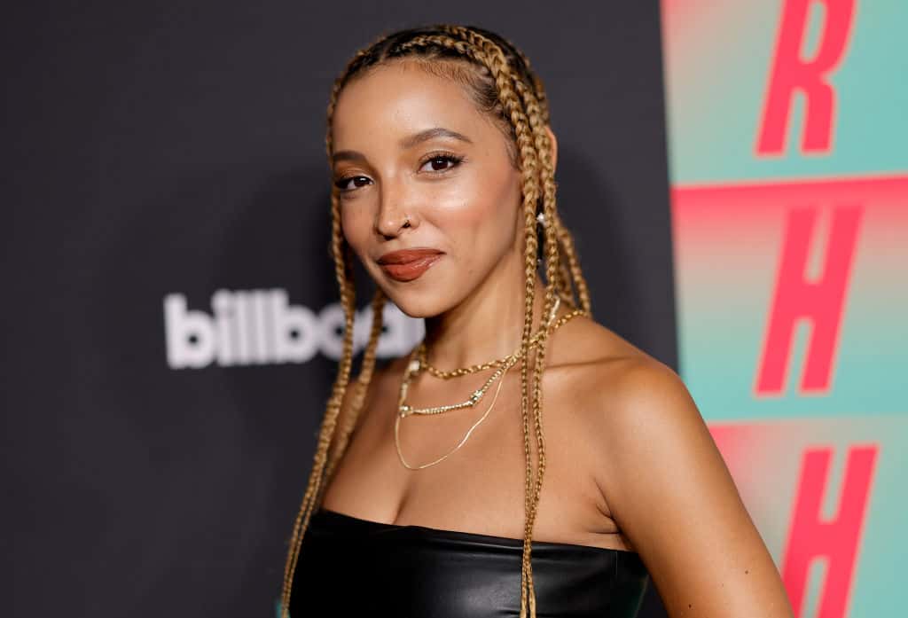 Tinashe Calls Collaborations With R.Kelly And Chris Brown Embarrassing