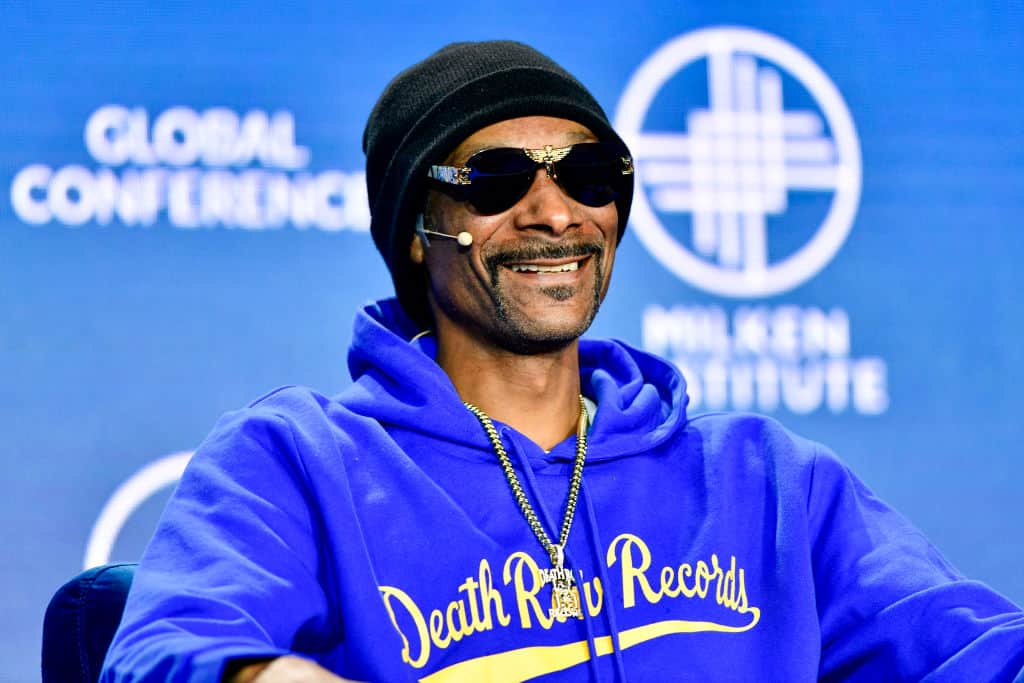 Snoop Dogg Leaves Fans Skeptical After Announcing He’s “Giving Up Smoke”