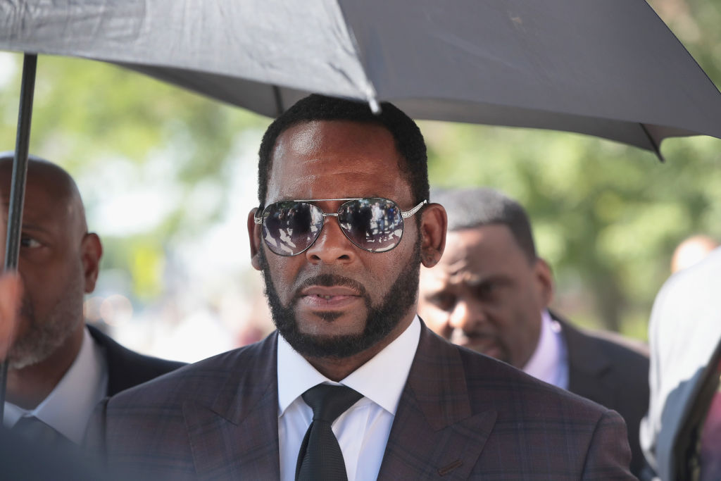 R. Kelly Sues The United States For Seizing Commissary Money