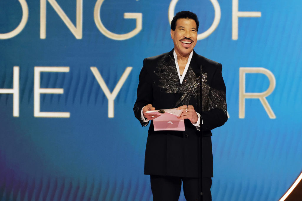 Lionel Richie Regrets Leaving Madonna Off Of “We Are The World”