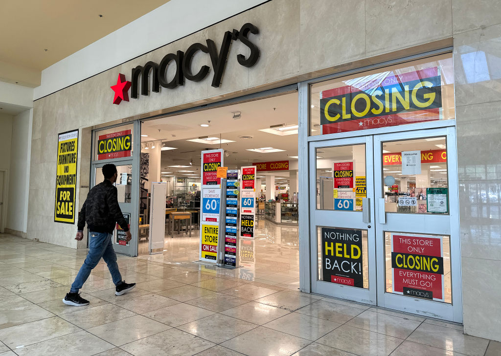 Macy’s To Close 150 Stores, Shifts Focus to Luxury Market