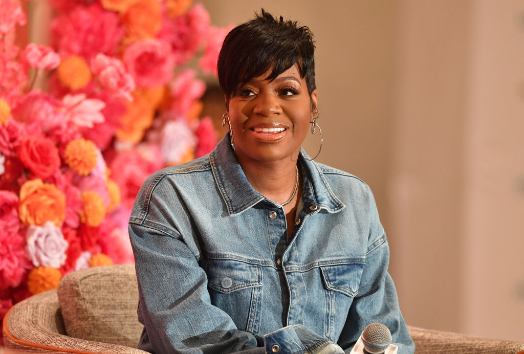 Fantasia Upset With Fans Using Their Phones During Her Concert