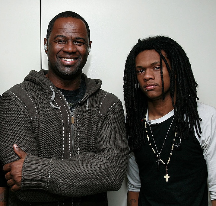 Singer Brian McKnight Visits FOX's "the Morning Show with Mike and Juliet" at the FOX Studios on December 15, 2008 in New York City.